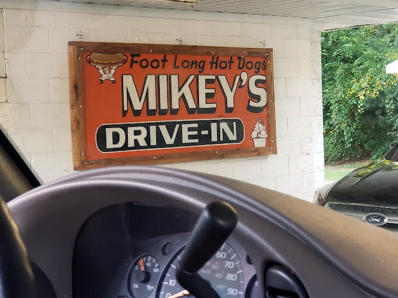 Mikeys Drive-In - Web Listing (newer photo)